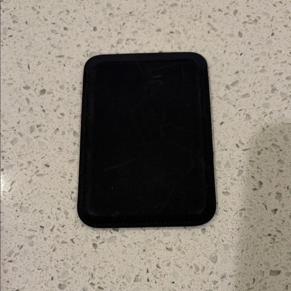 Apple Mag Safe Wallet - Picture 1 of 1